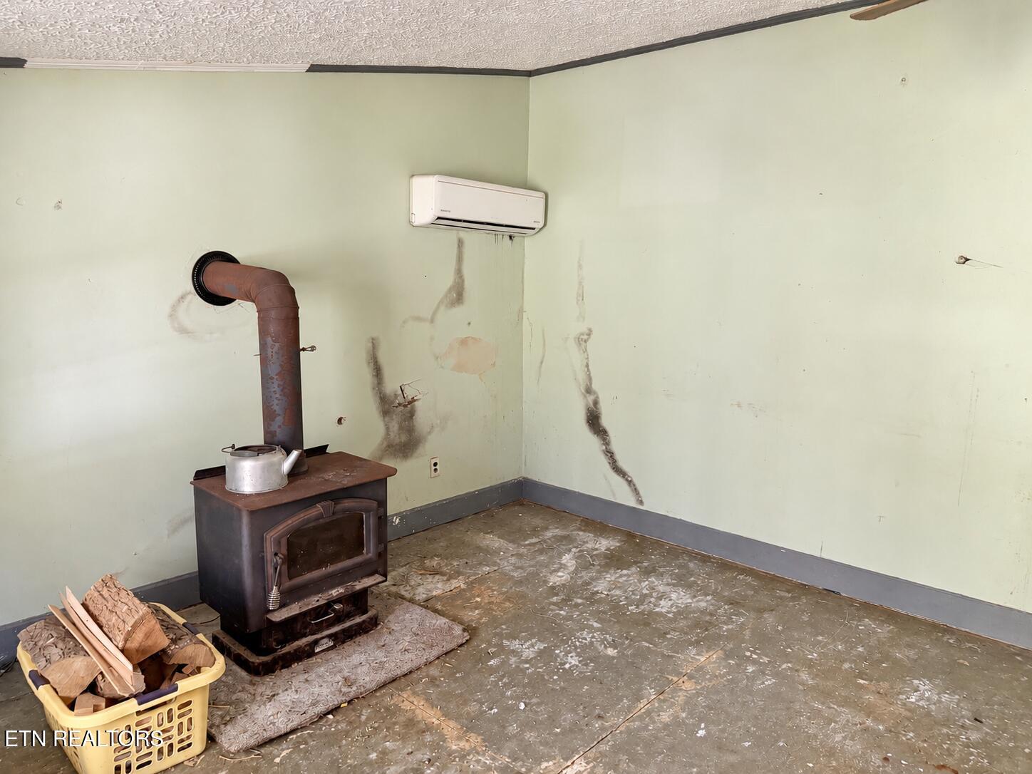 171 Shaw Hollow Rd