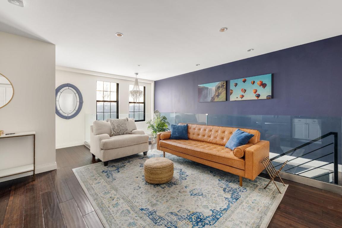 314 12TH Street 100
