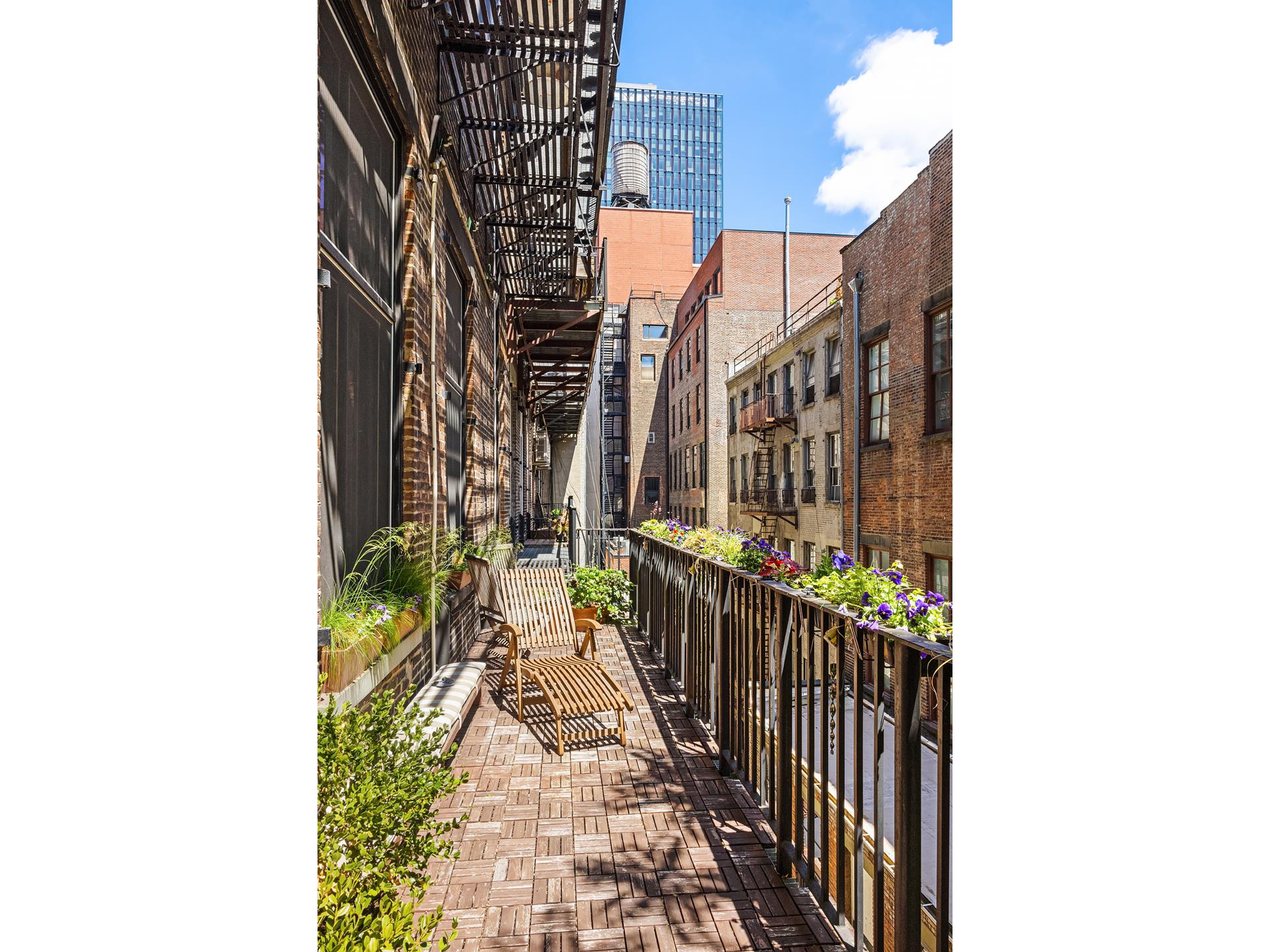 132 GREENE Street 3R