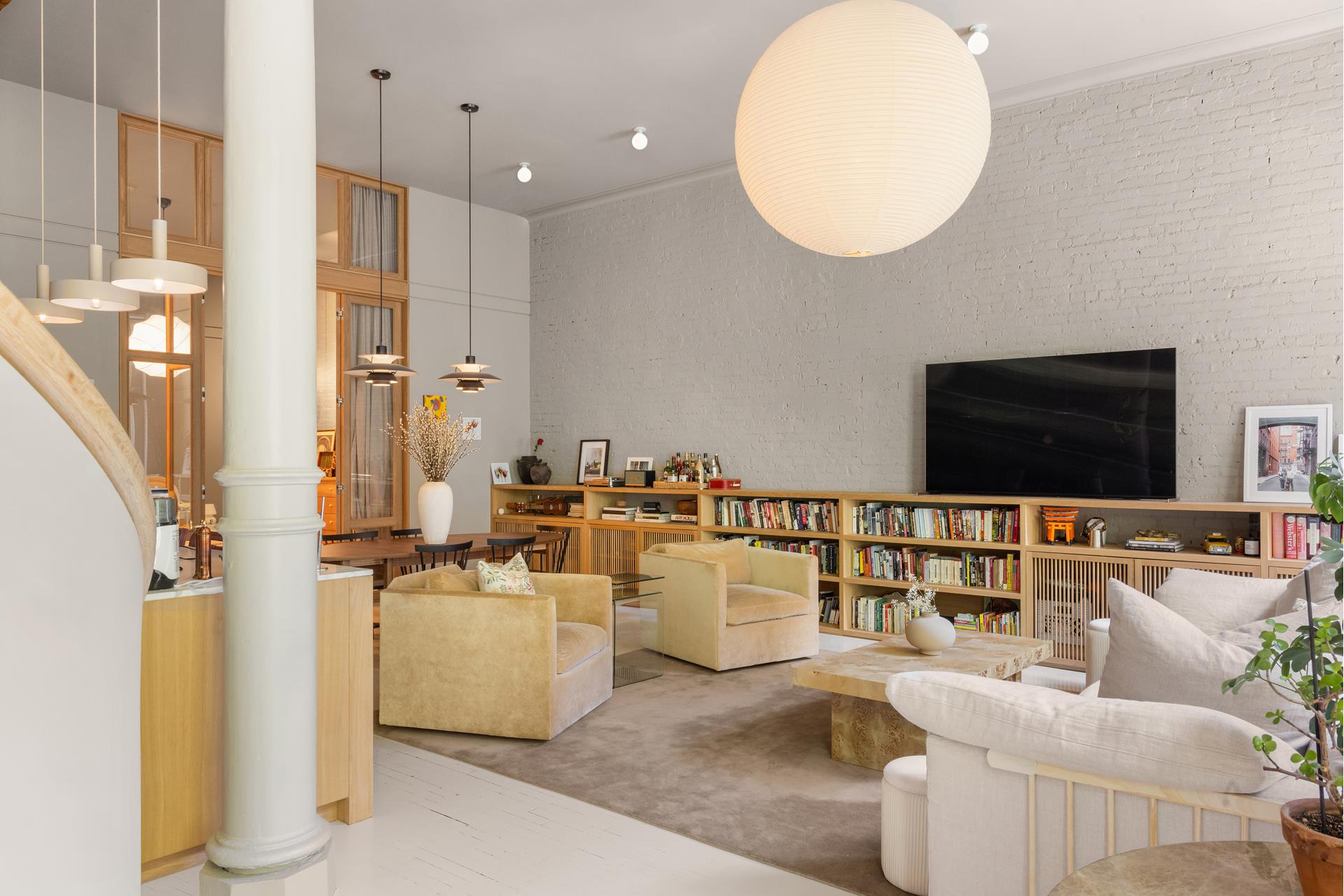 132 GREENE Street 3R