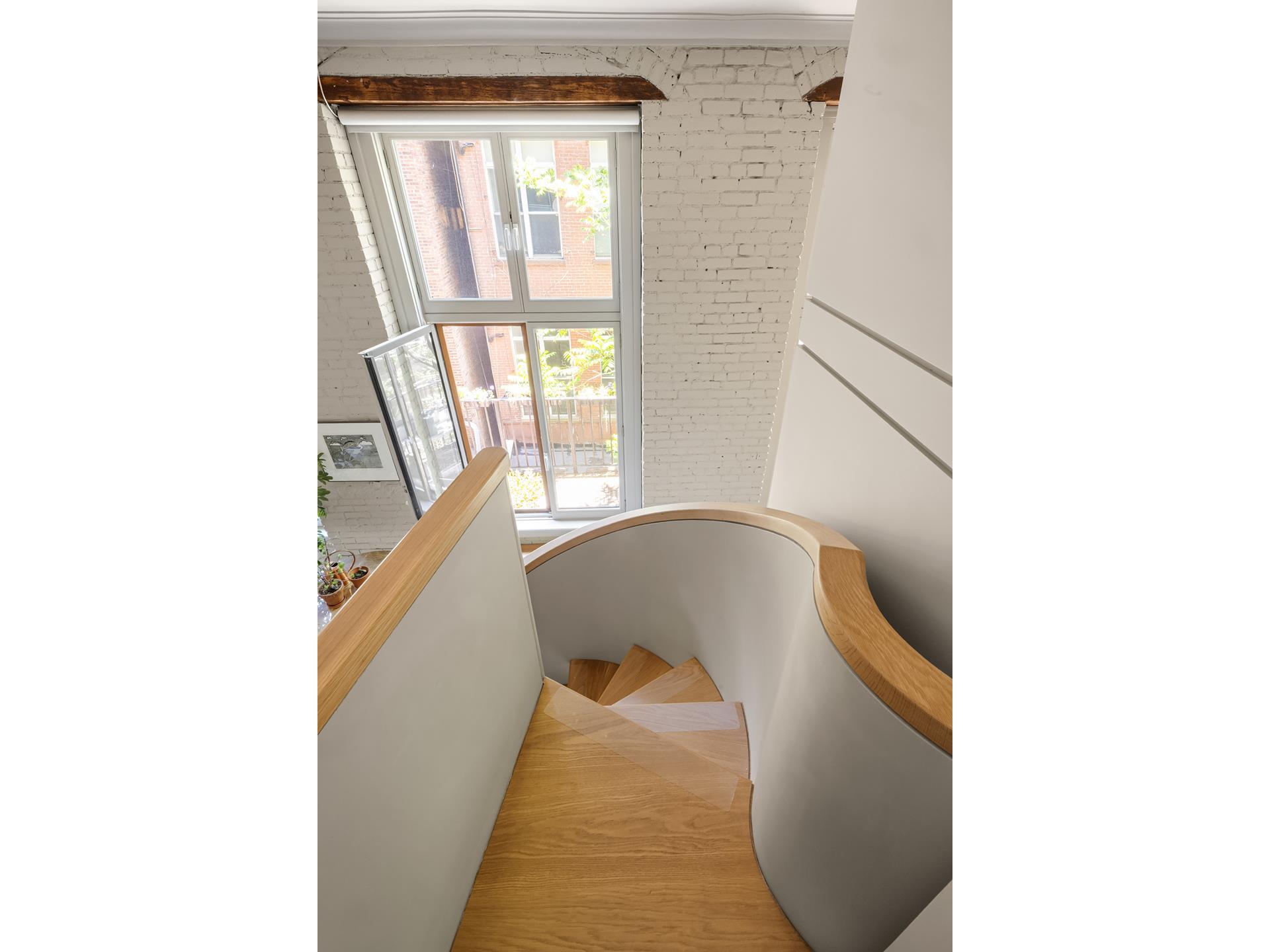 132 GREENE Street 3R