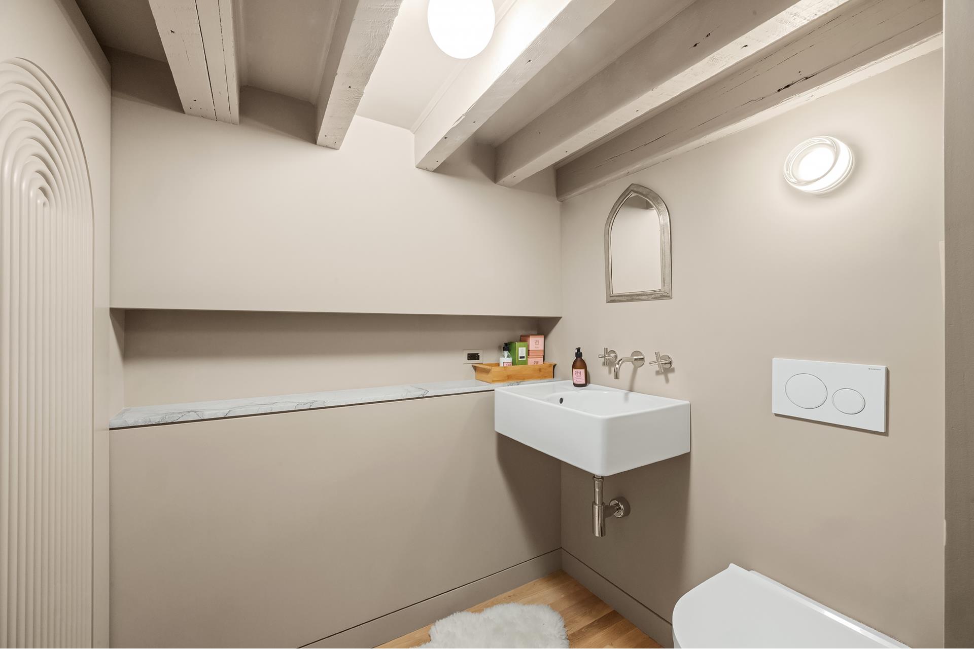 132 GREENE Street 3R