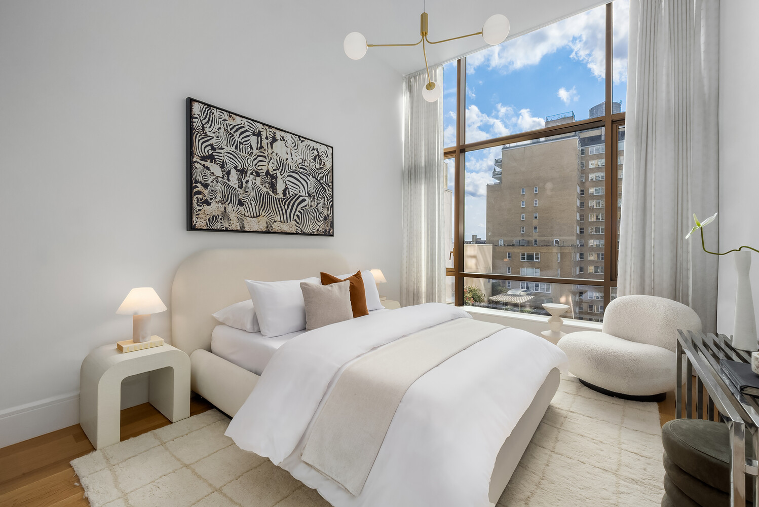 215 E 19TH Street 8E