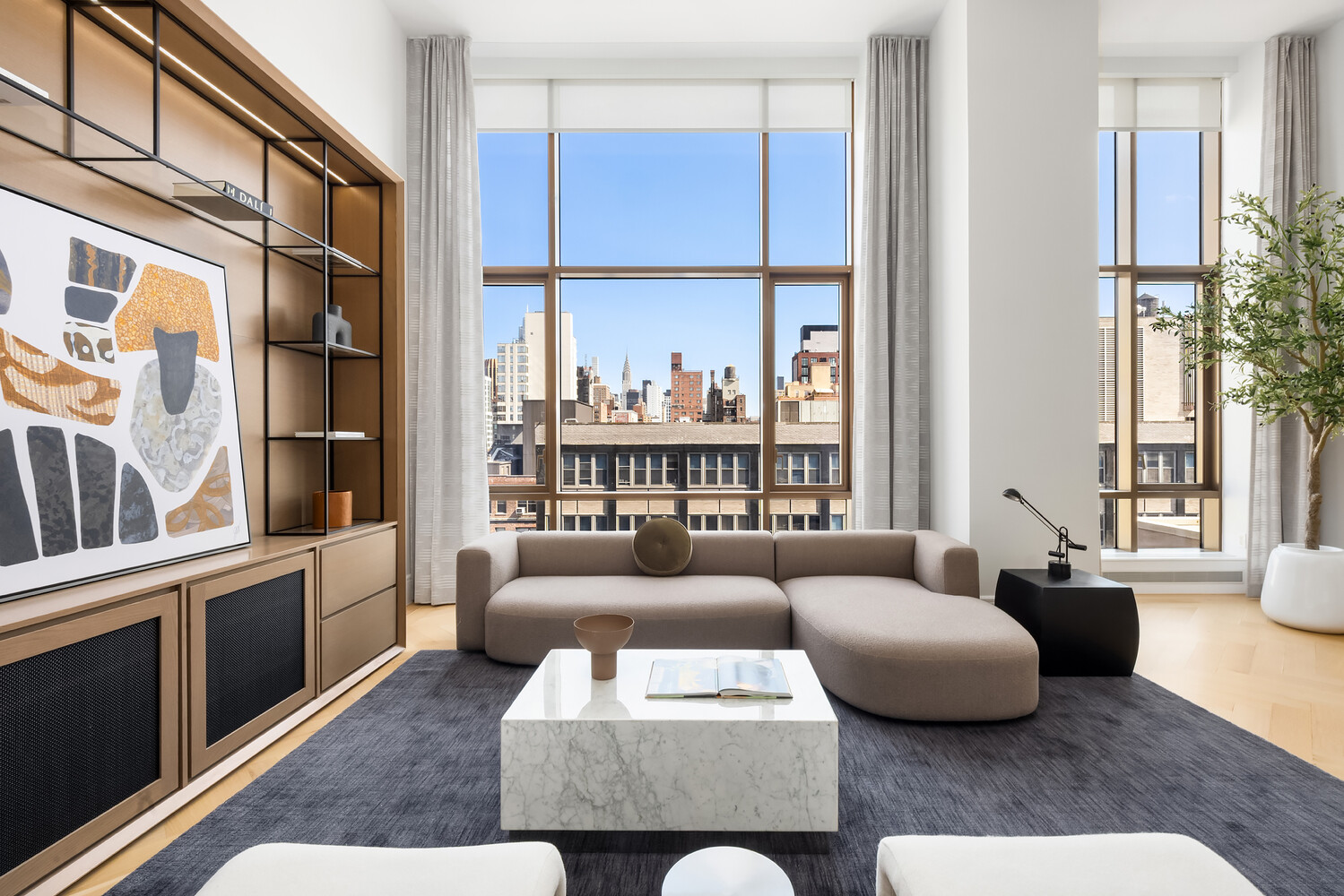 215 E 19TH Street 8E