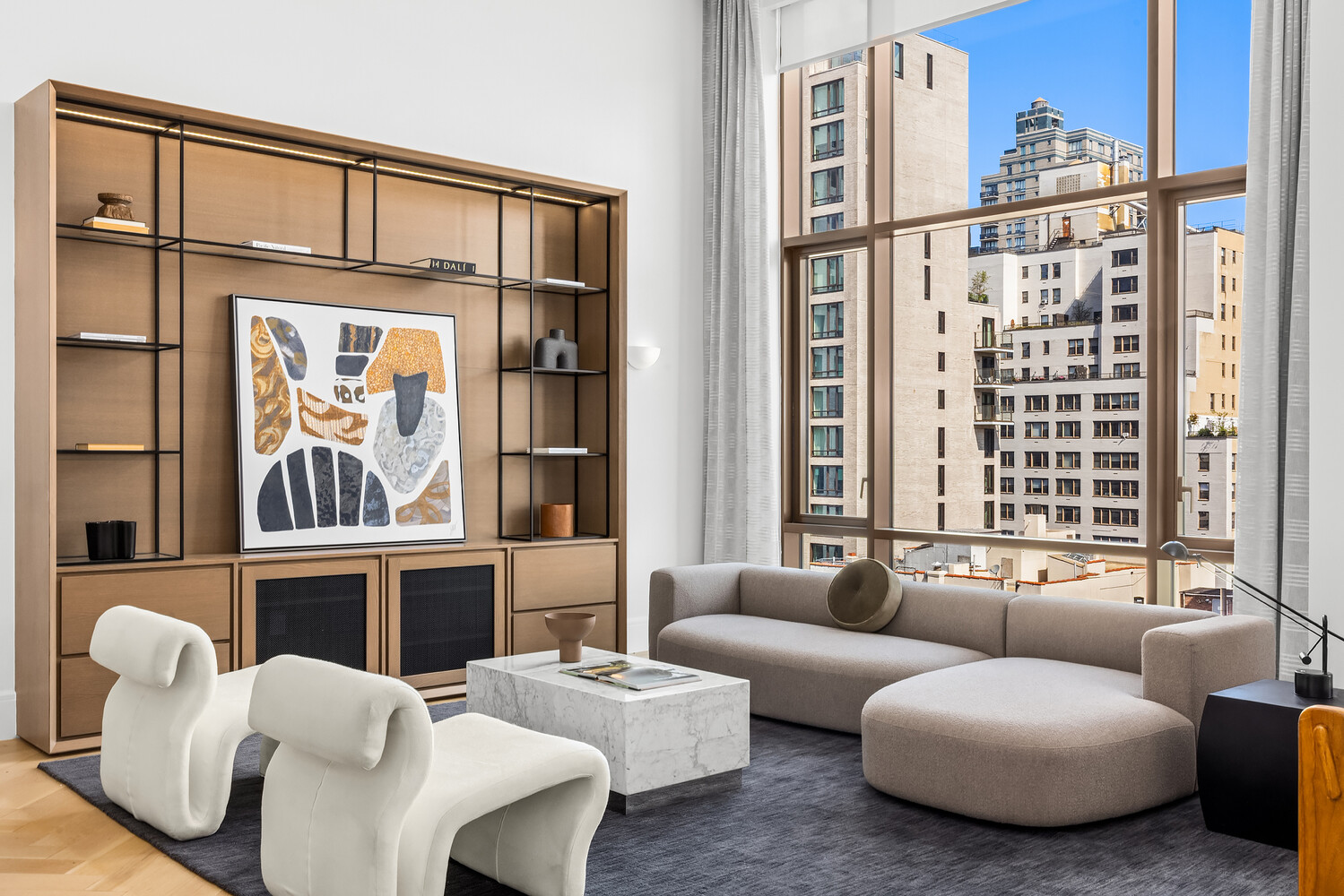 215 E 19TH Street 8E