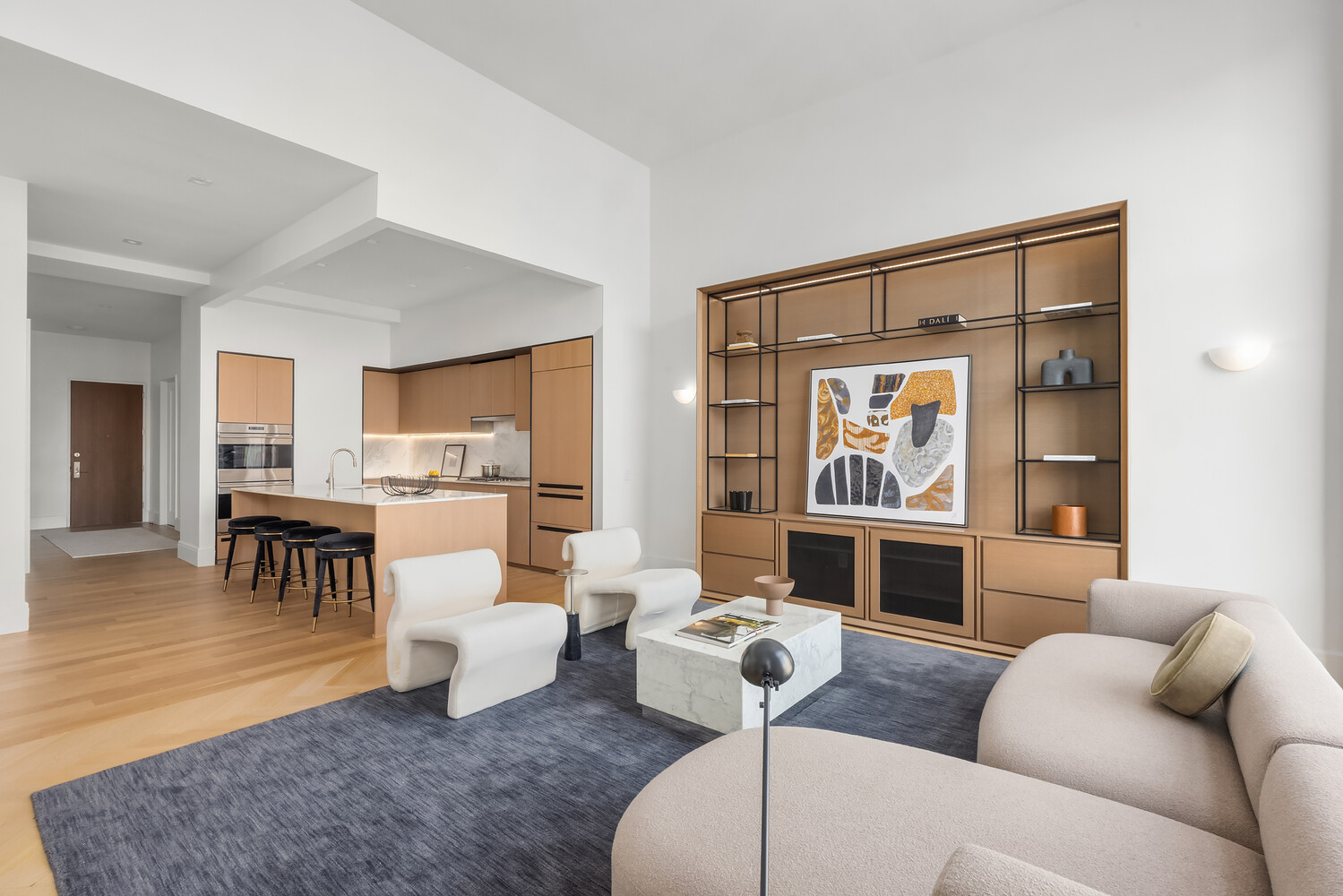 215 E 19TH Street 8E