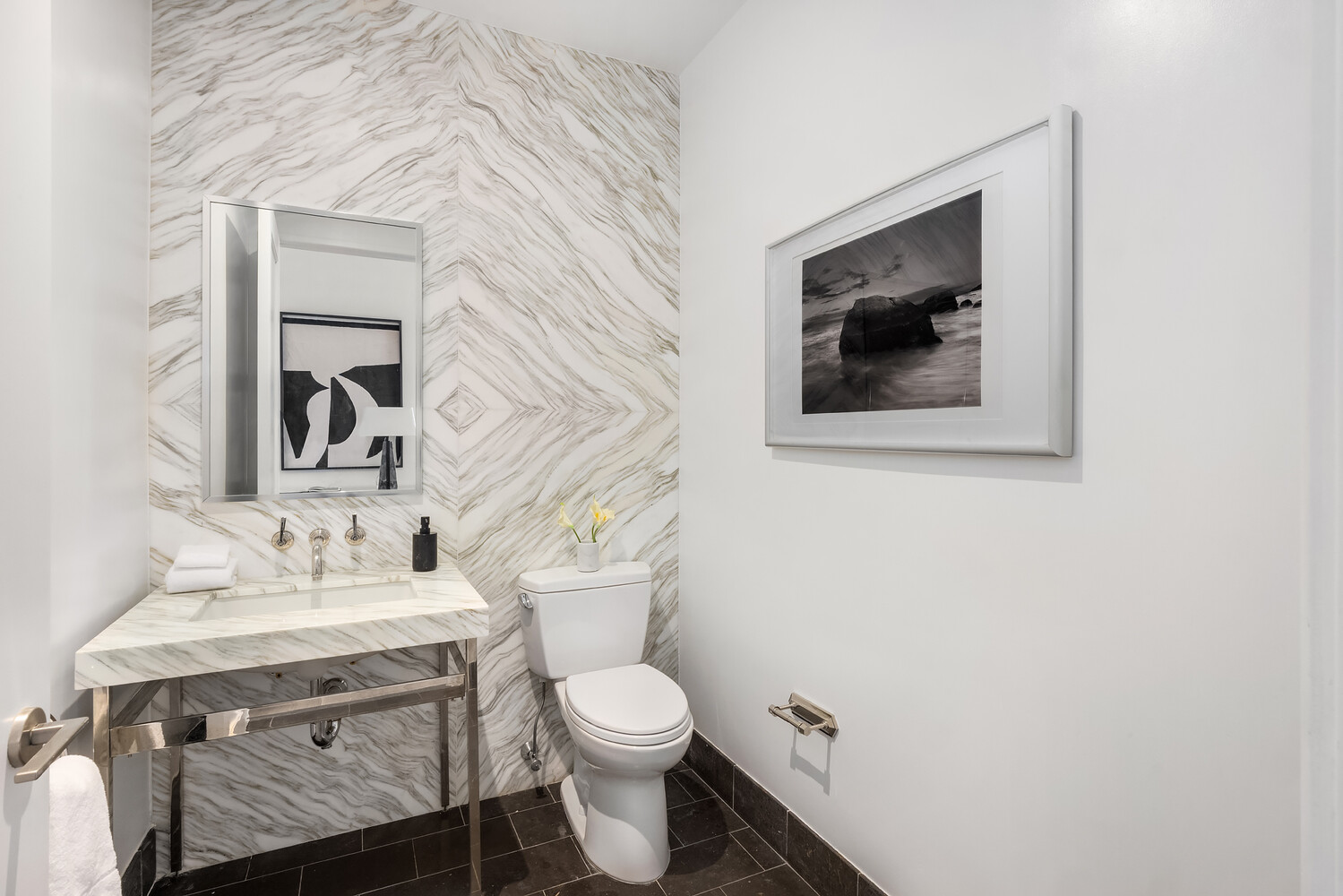 215 E 19TH Street 8E