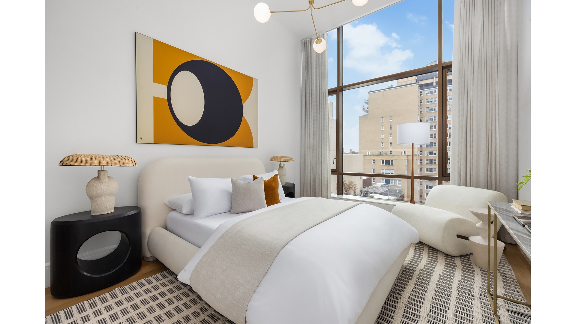 215 E 19TH Street 8E