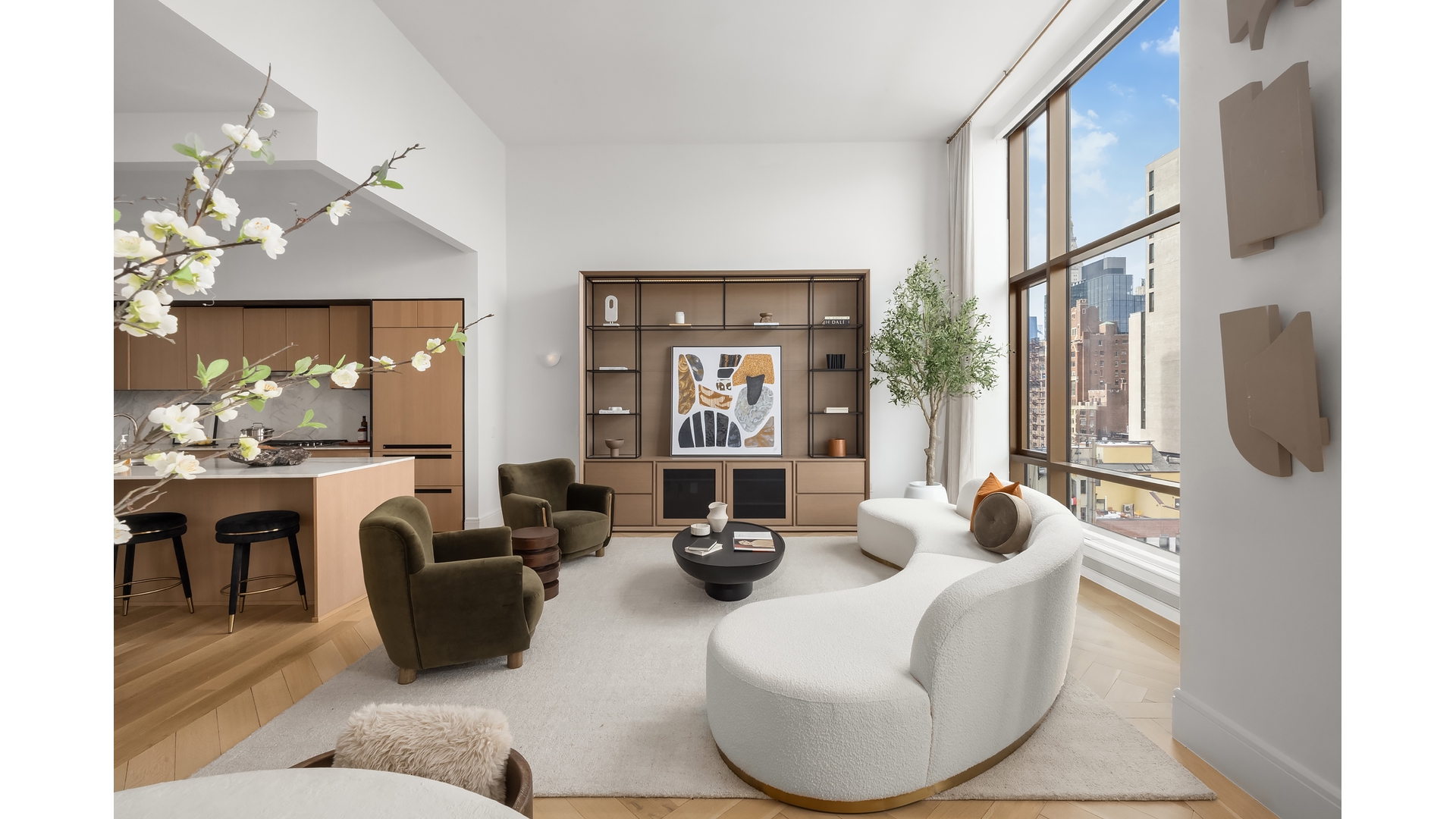 215 E 19TH Street 8E