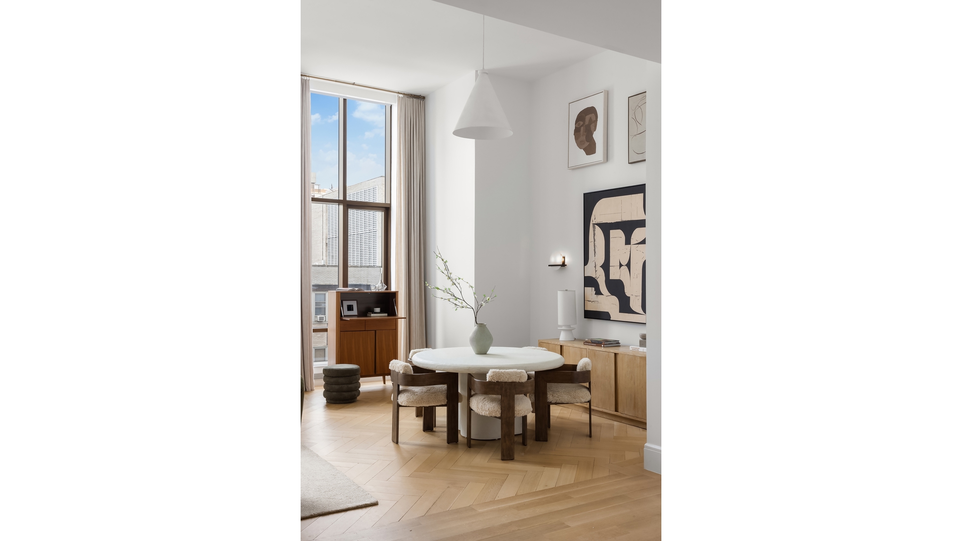 215 E 19TH Street 8E