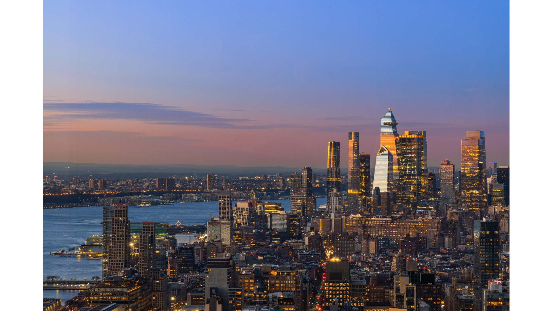 30 PARK Place 67A