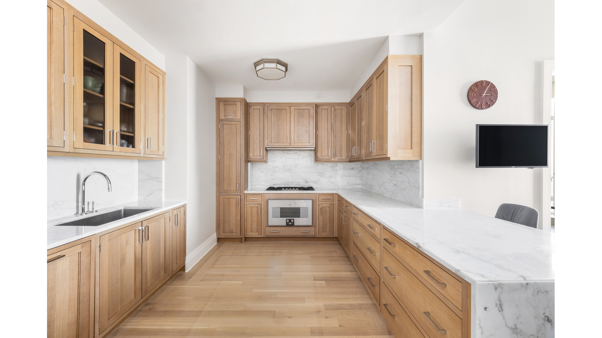 30 PARK Place 67A