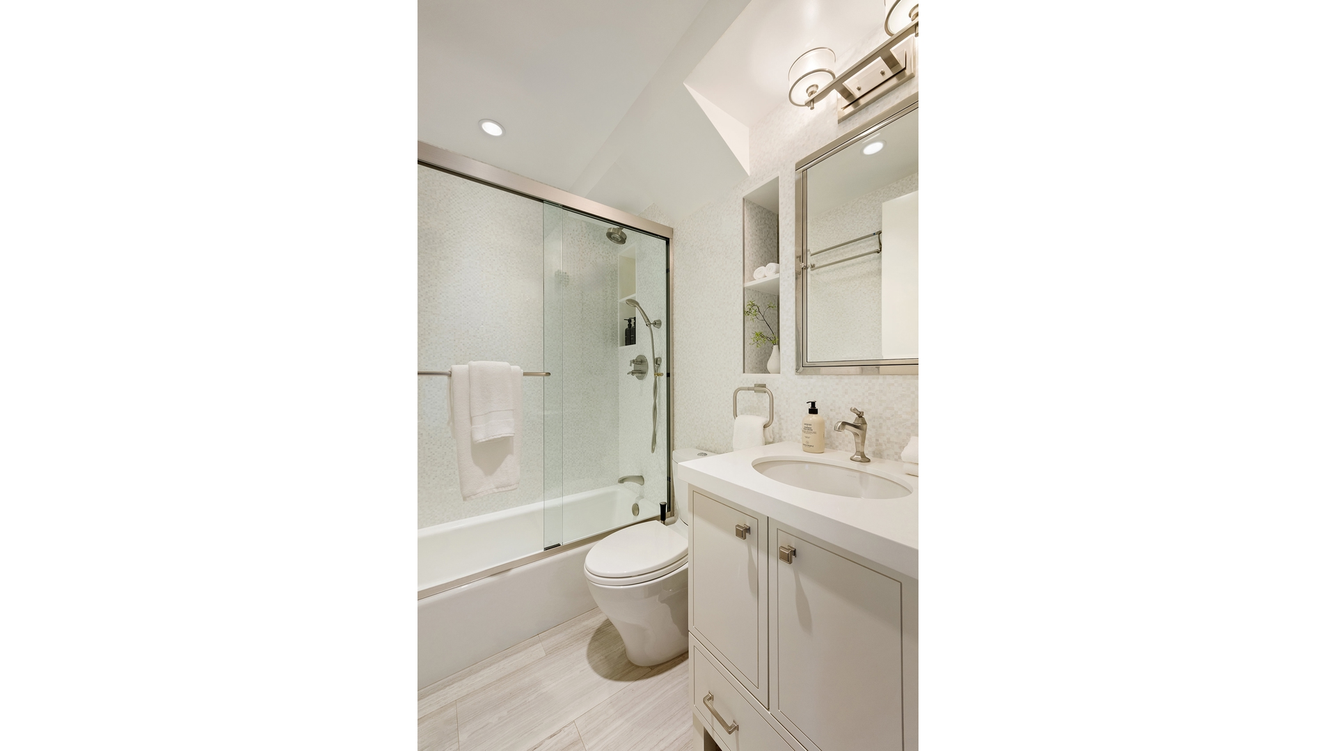 5 E 22ND Street PHDF