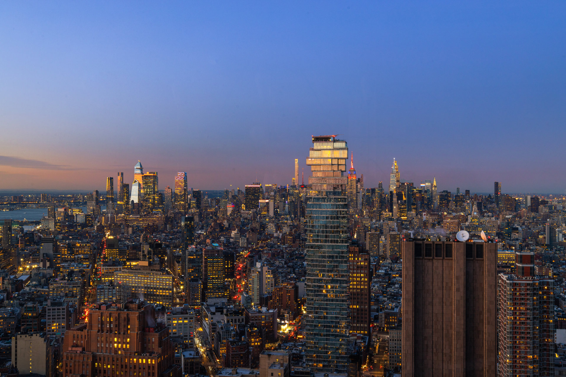 30 PARK Place 67A