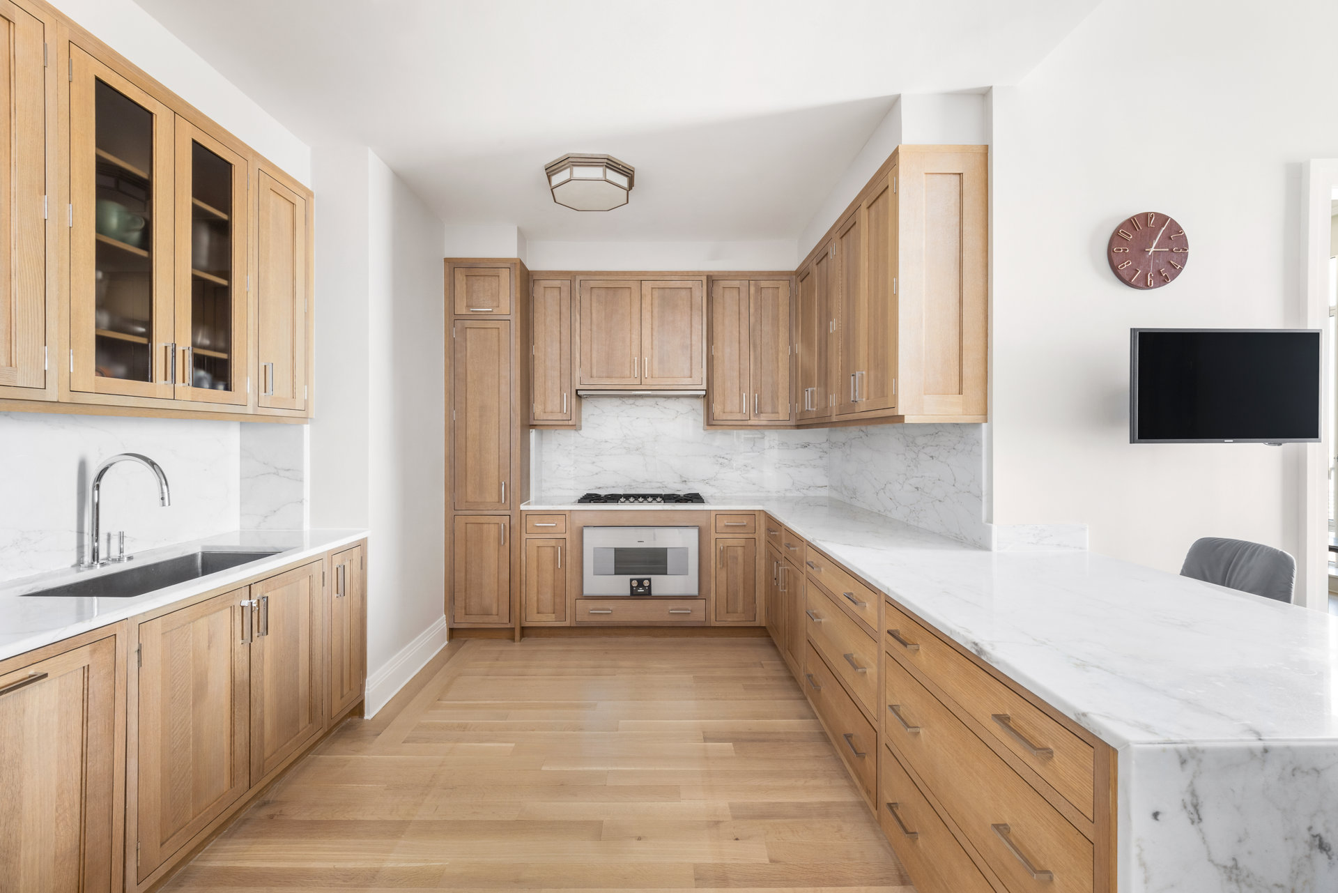 30 PARK Place 67A