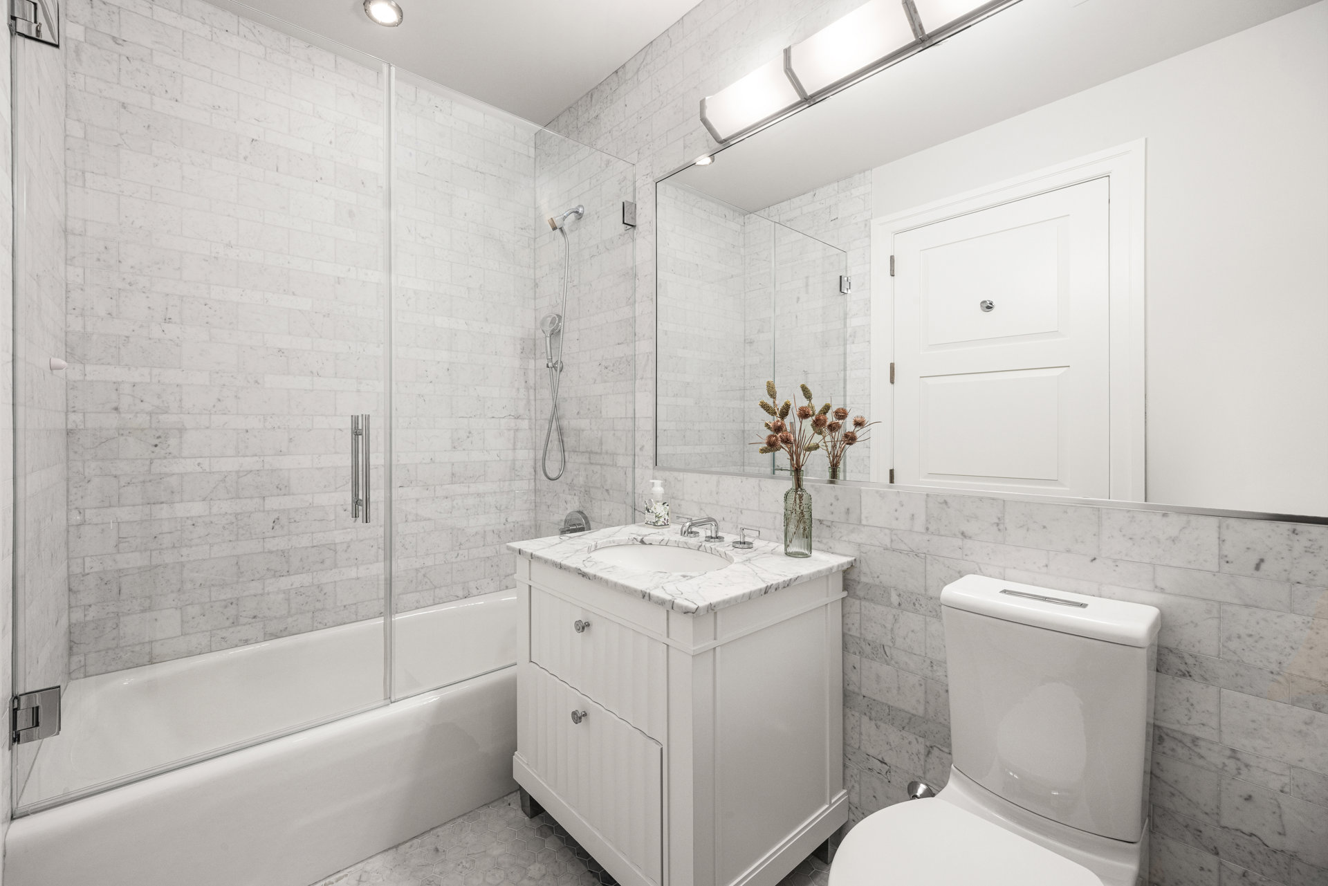 30 PARK Place 67A