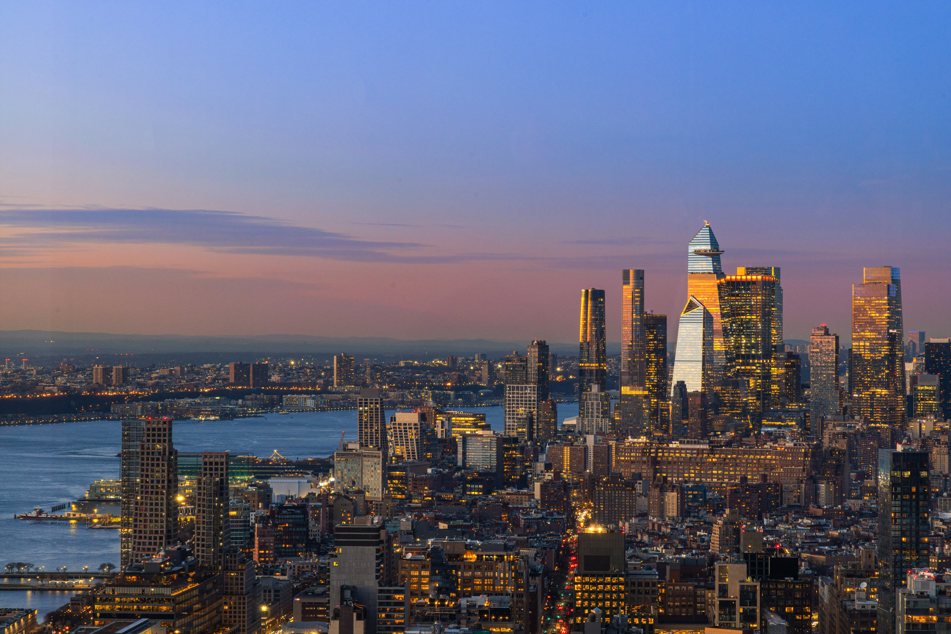 30 PARK Place 67A