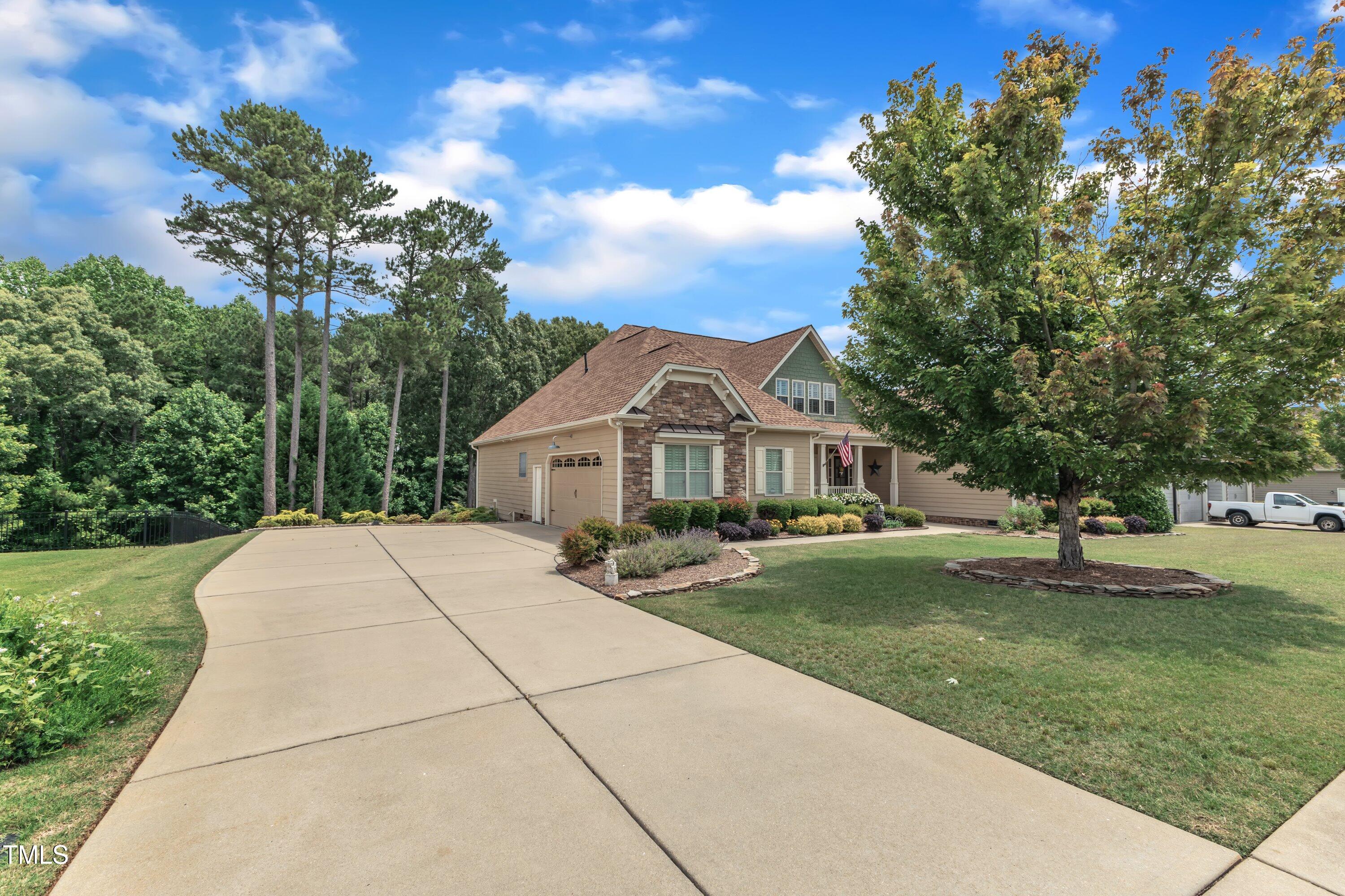 212 Fieldtrial Circle