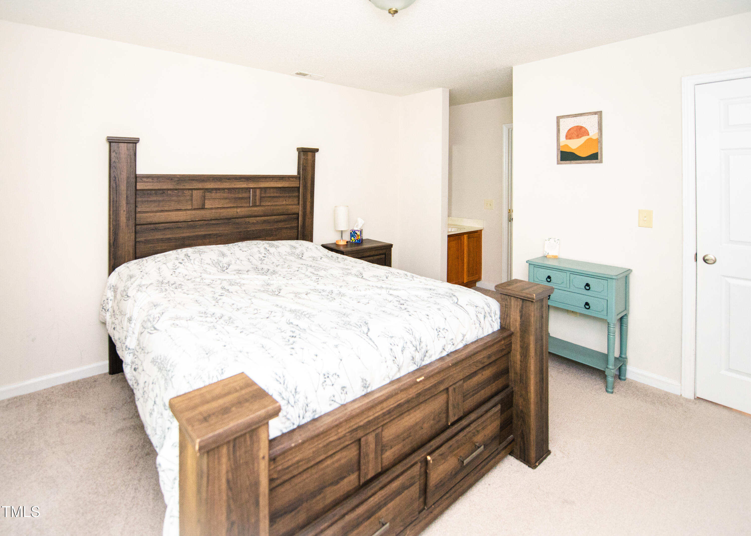 2 Moorefield Court