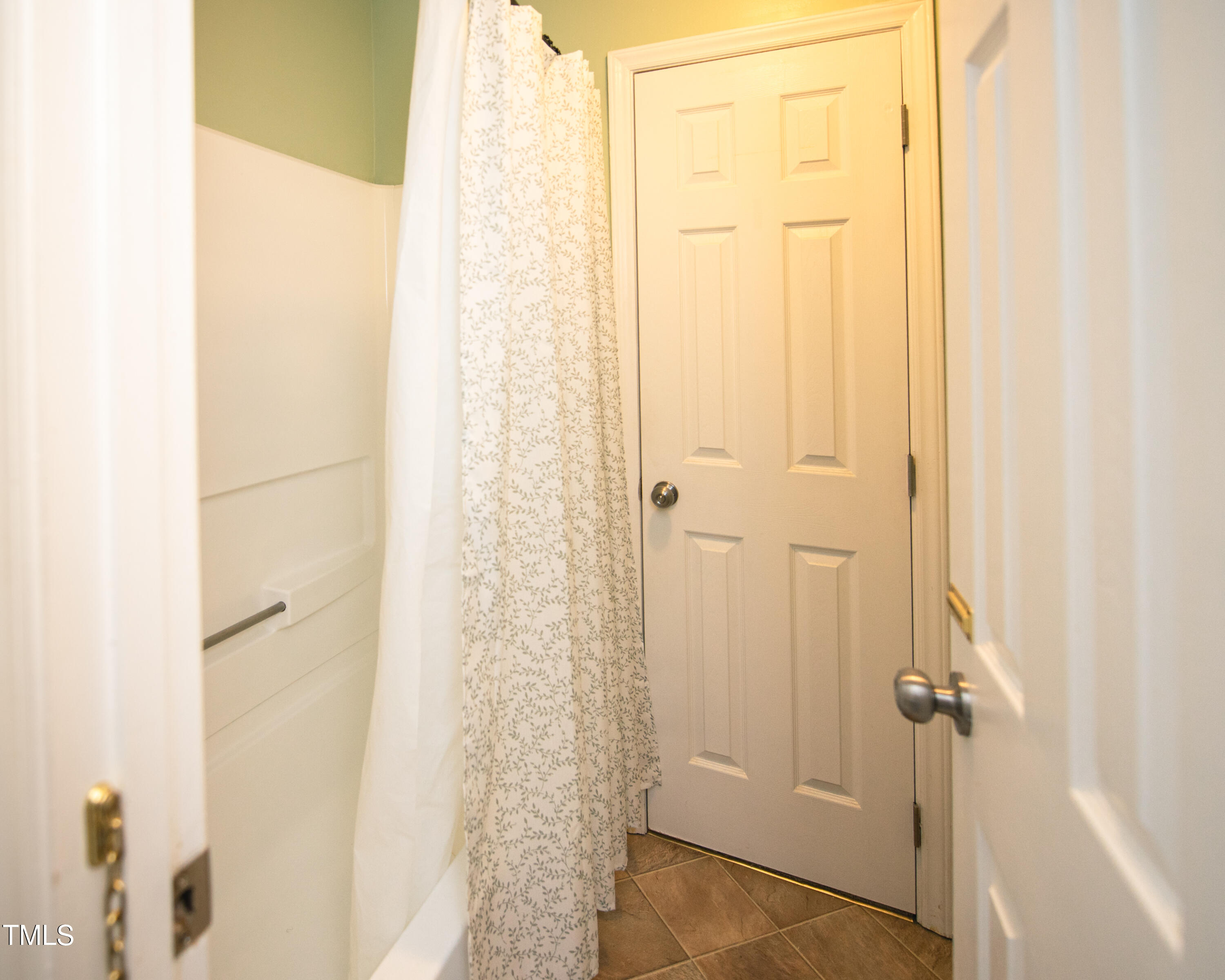 2 Moorefield Court