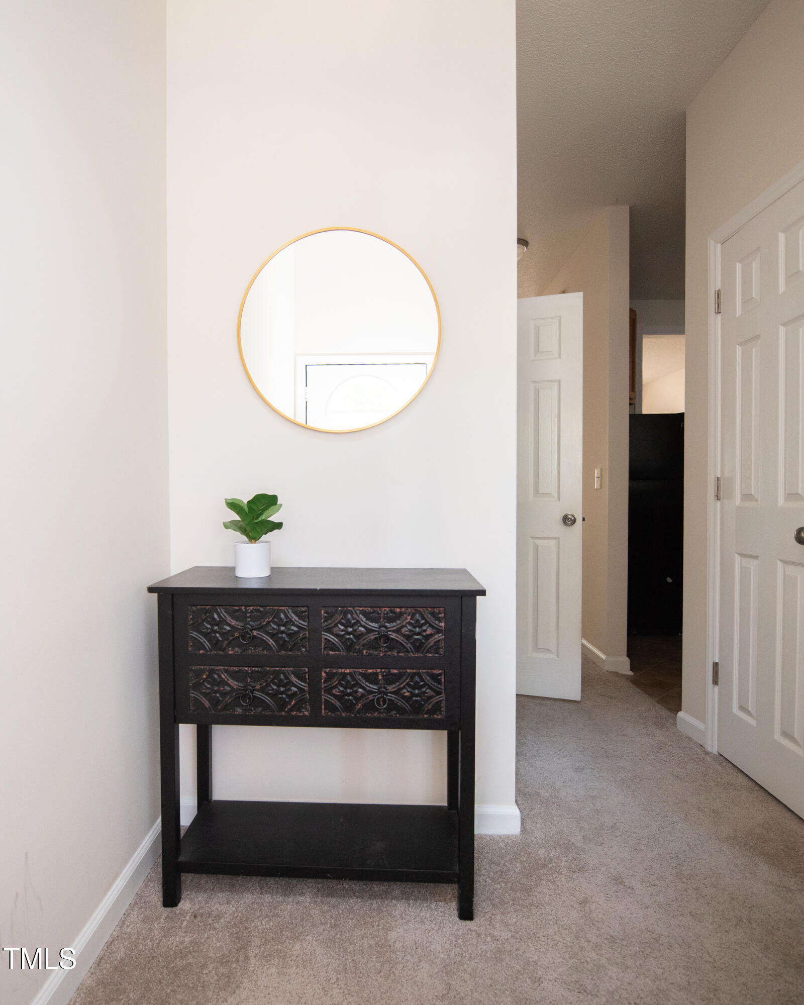 2 Moorefield Court