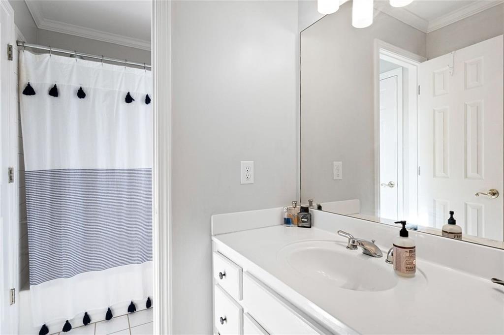 4059 HICKORY FAIRWAY Drive