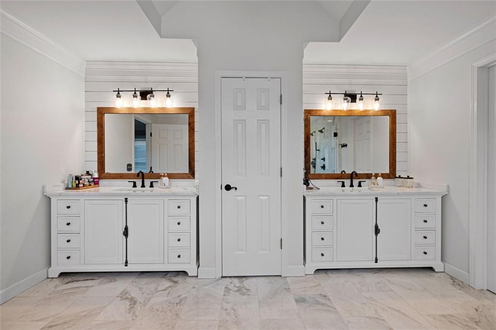 4059 HICKORY FAIRWAY Drive