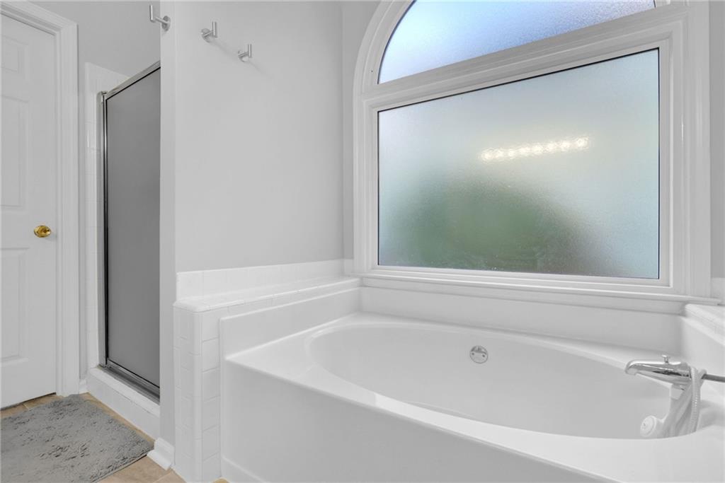 2812 Forest Wood Drive