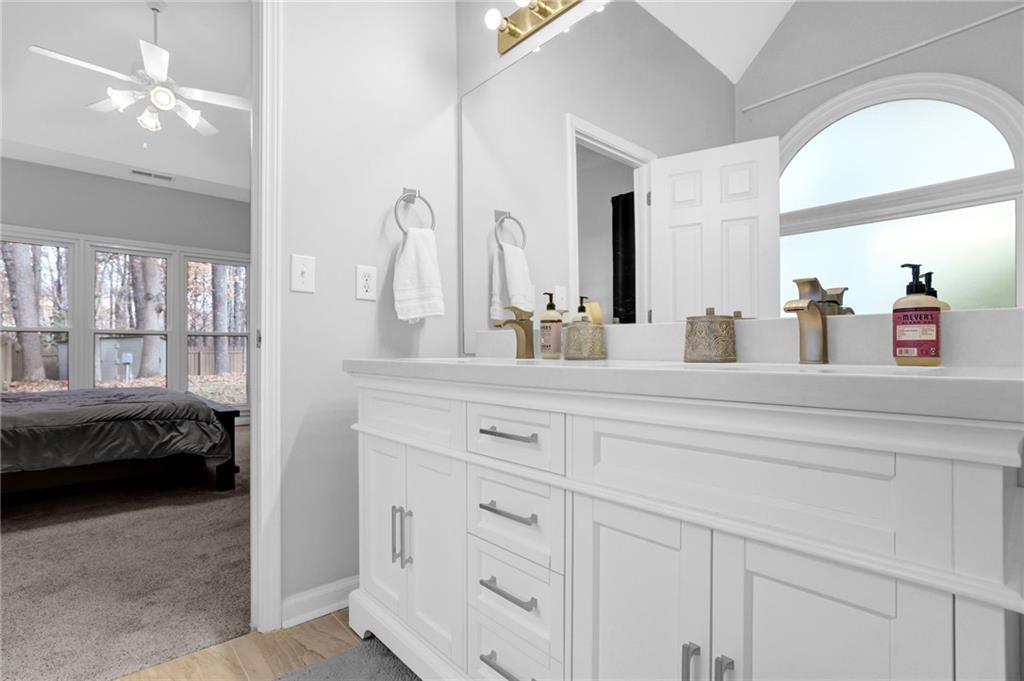 2812 Forest Wood Drive