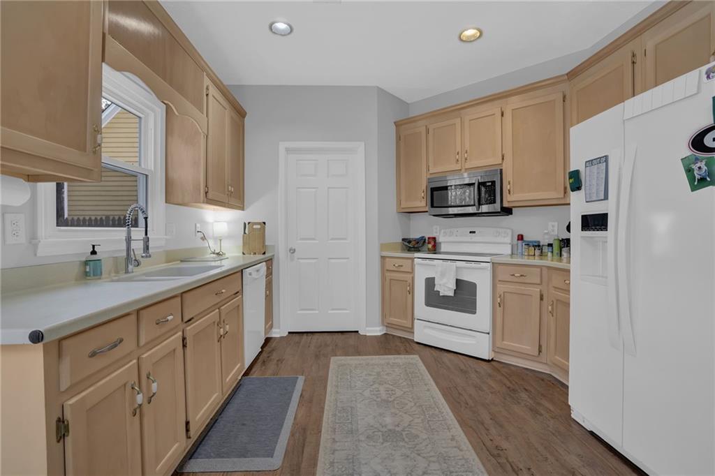 2812 Forest Wood Drive