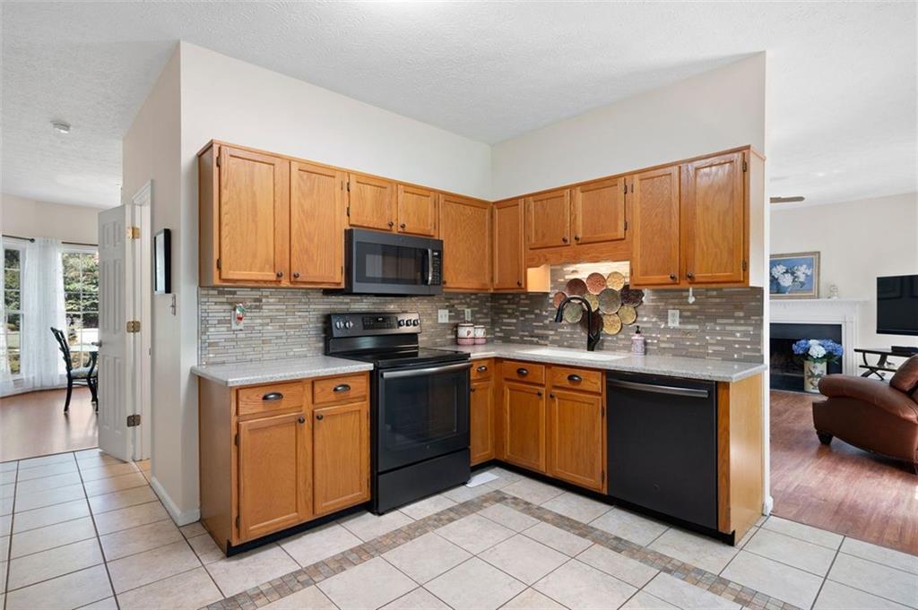 3274 ENCLAVE Court NW