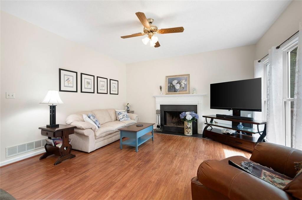 3274 ENCLAVE Court NW