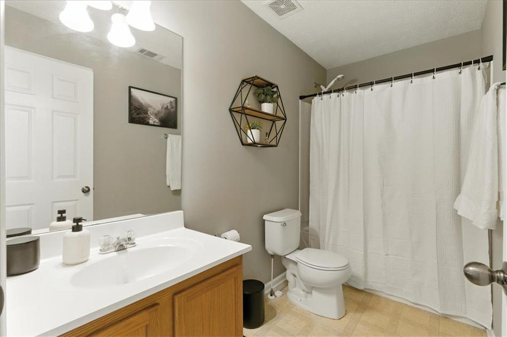 302 OAK LEAF Place