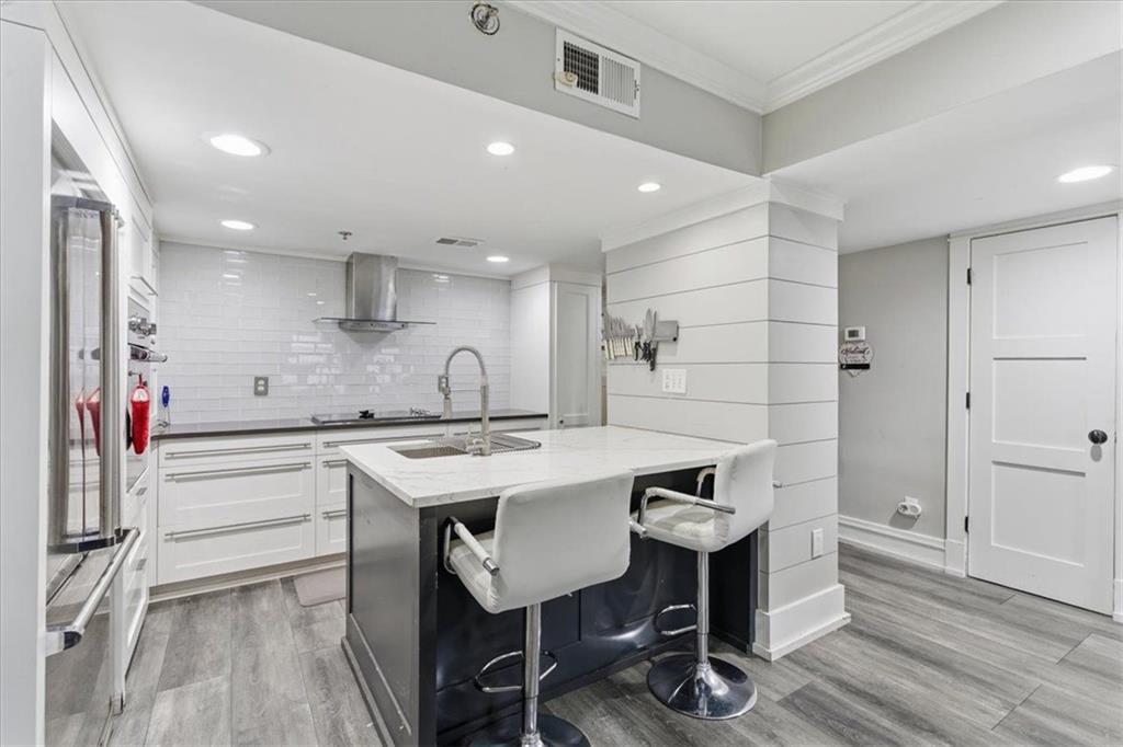 2855 PEACHTREE Road NE Unit 124