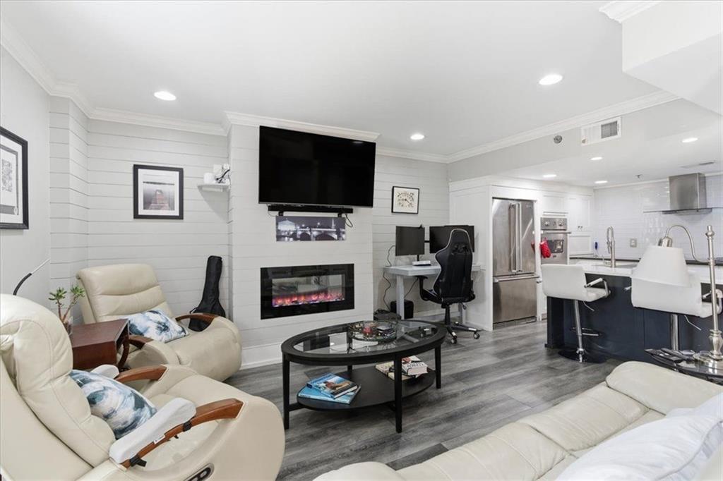 2855 PEACHTREE Road NE Unit 124