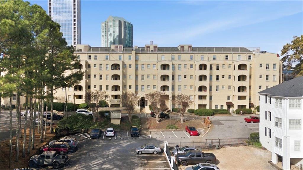 2855 PEACHTREE Road NE Unit 124