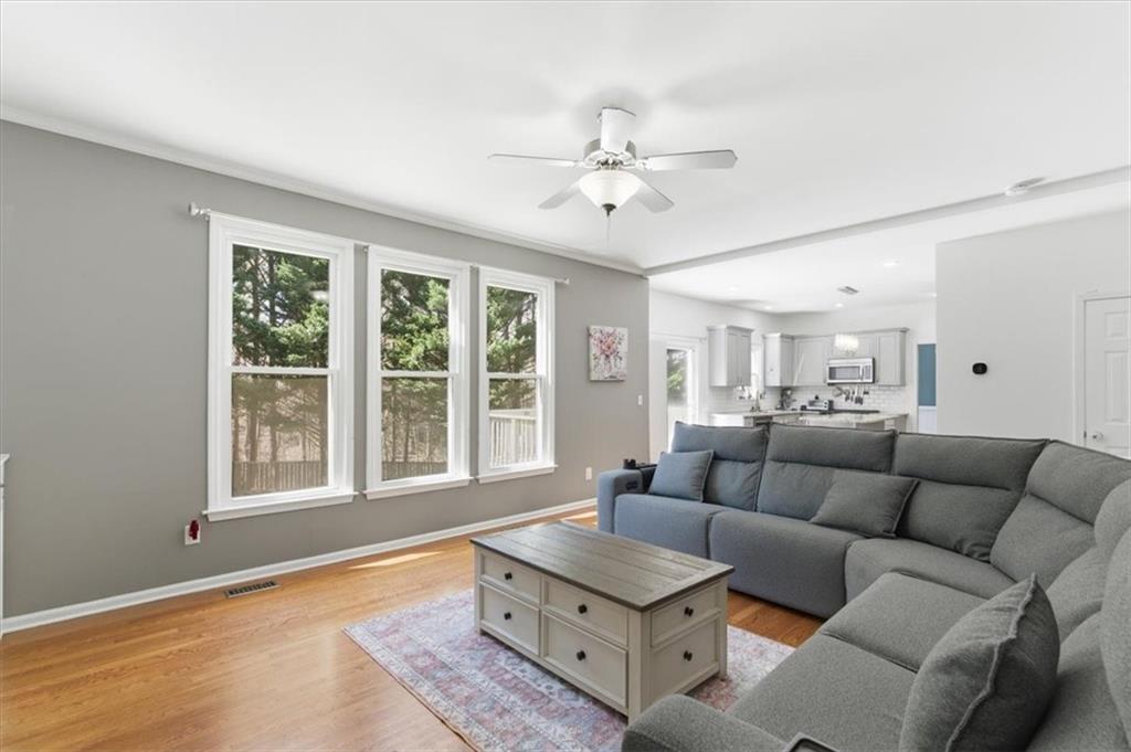 3083 Woodbridge Lane