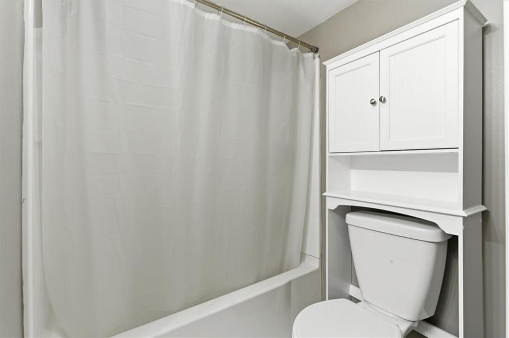 3083 Woodbridge Lane