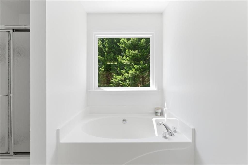 3083 Woodbridge Lane