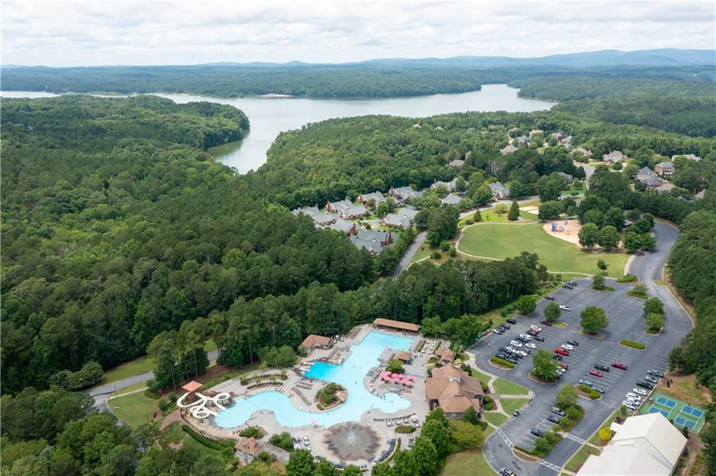 3083 Woodbridge Lane