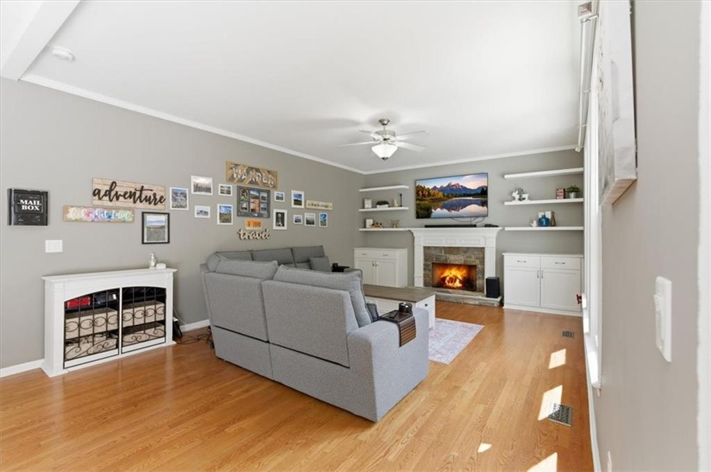 3083 Woodbridge Lane