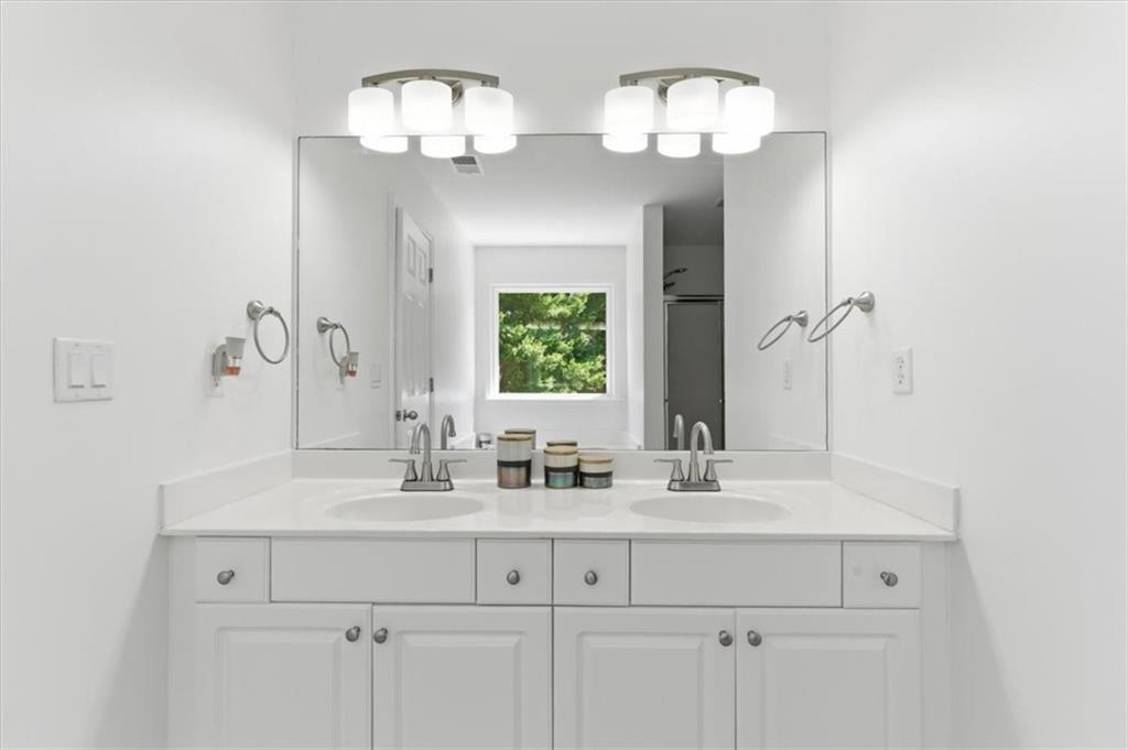 3083 Woodbridge Lane