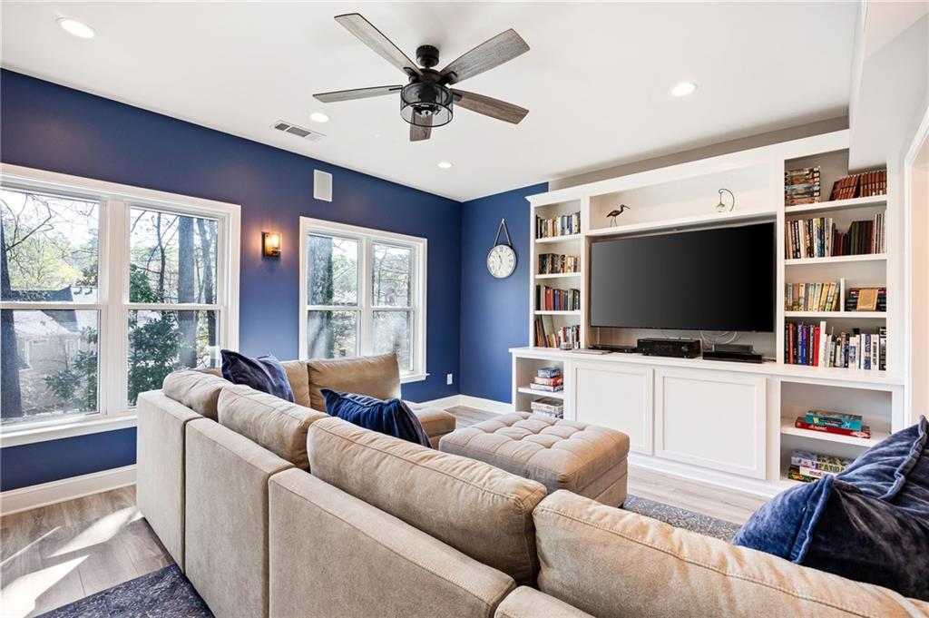 3130 Brookeview Lane NW