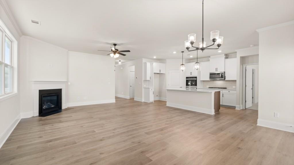 86 Lakeview Point