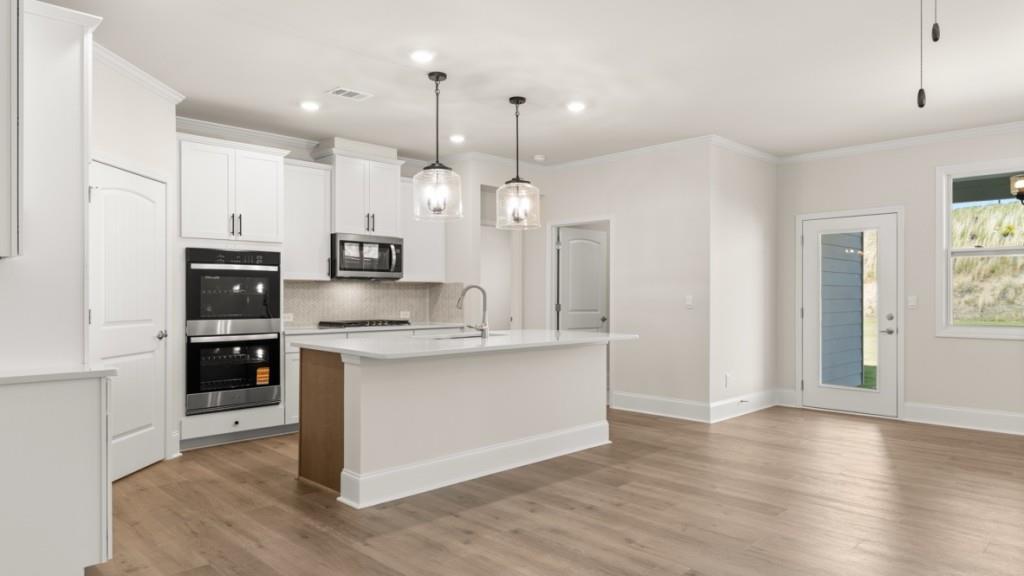 86 Lakeview Point
