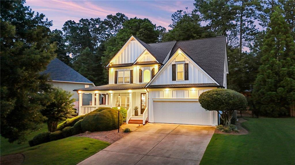 2437 Retreat Close