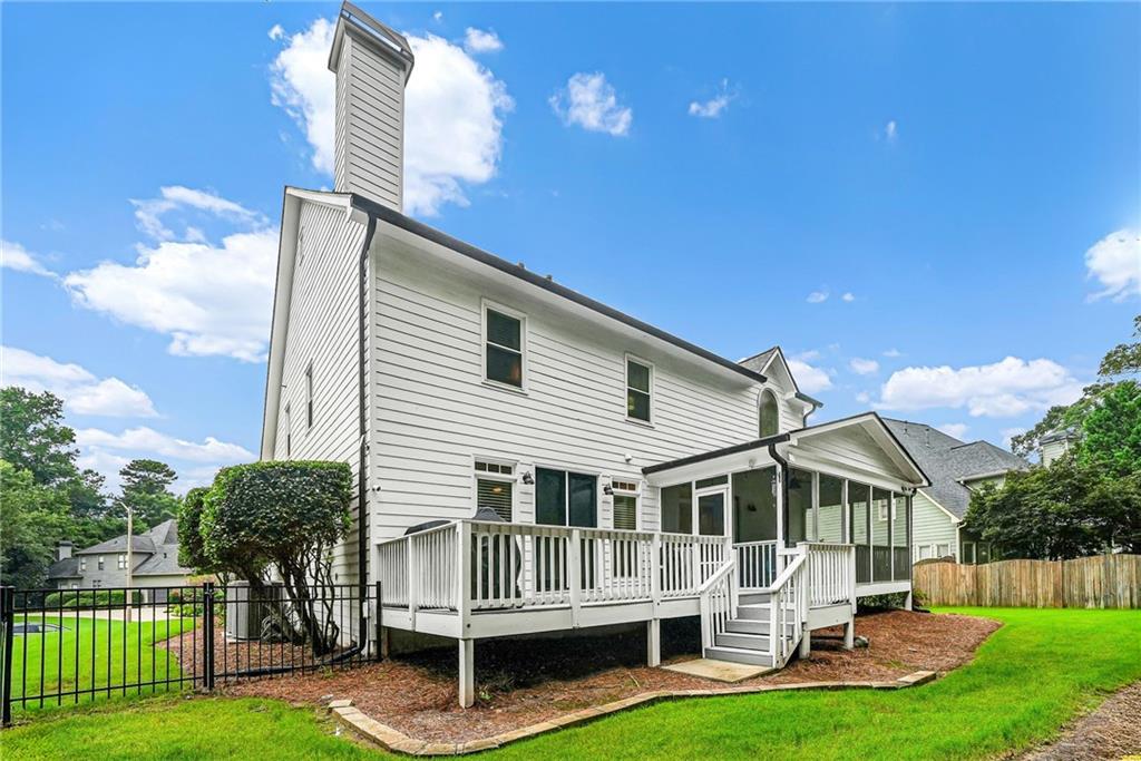 2437 Retreat Close