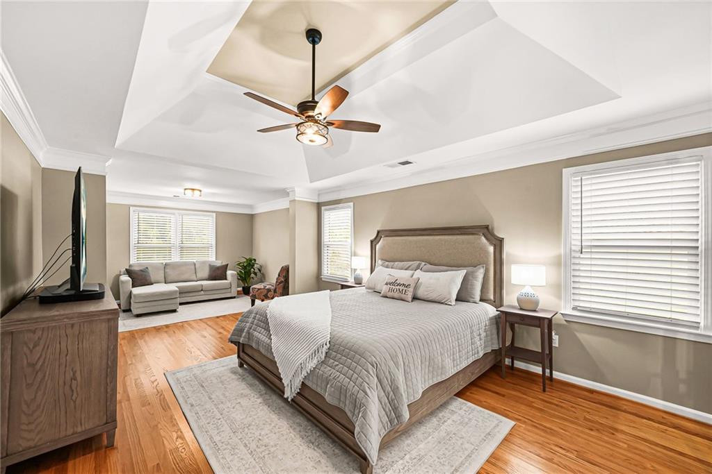 2437 Retreat Close