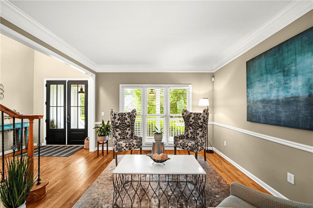 2437 Retreat Close