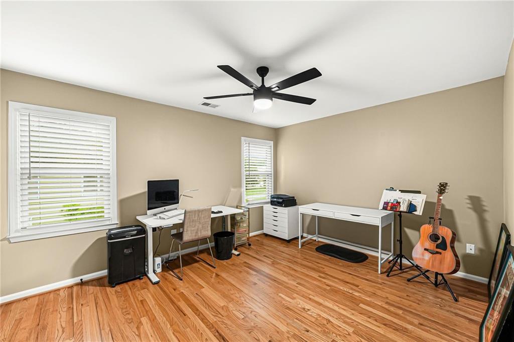 2437 Retreat Close